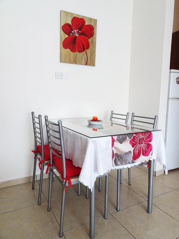 Appartement Melpo Court à Geroskipou Extérieur photo