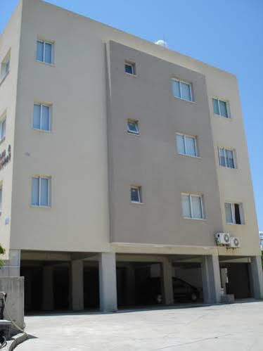Appartement Melpo Court à Geroskipou Extérieur photo